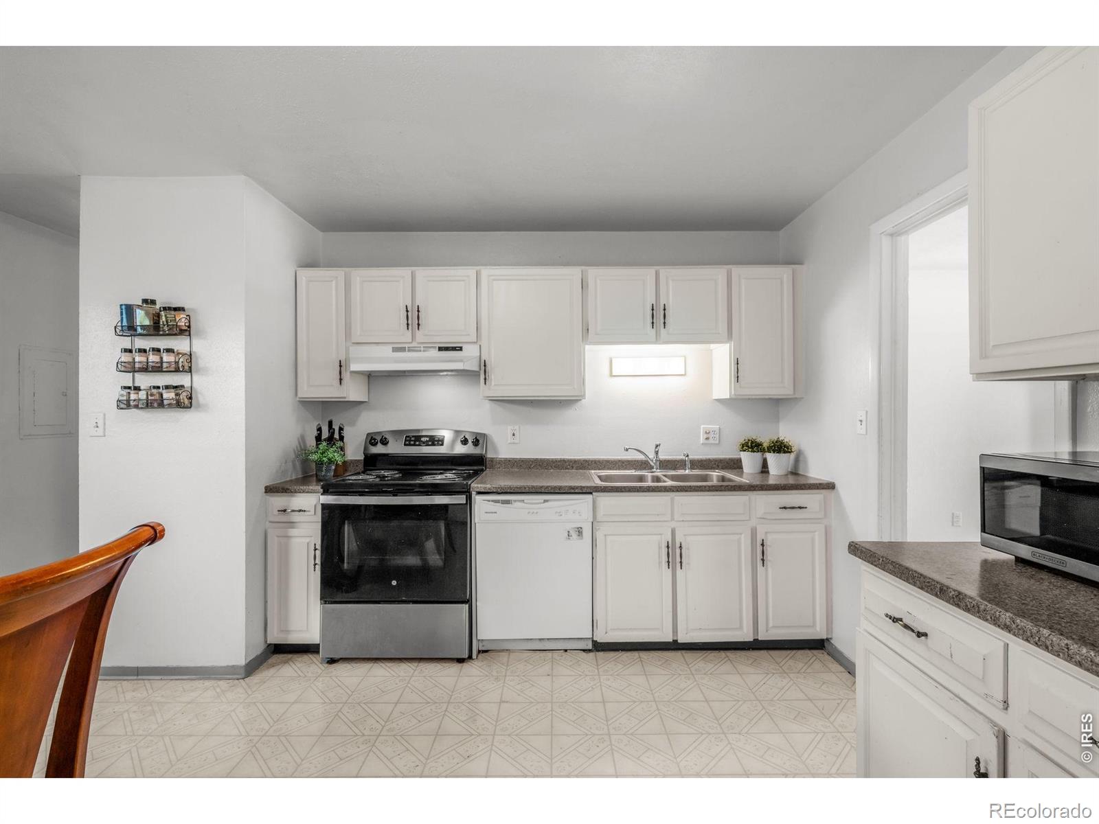 MLS Image #11 for 900  morgan drive,boulder, Colorado