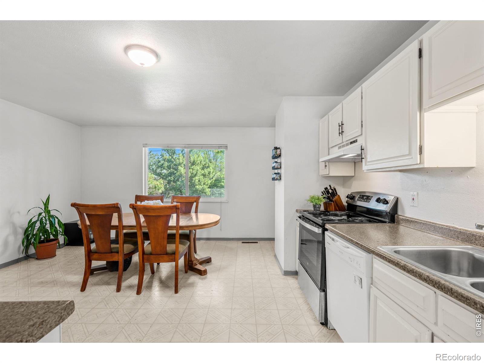 MLS Image #12 for 900  morgan drive,boulder, Colorado