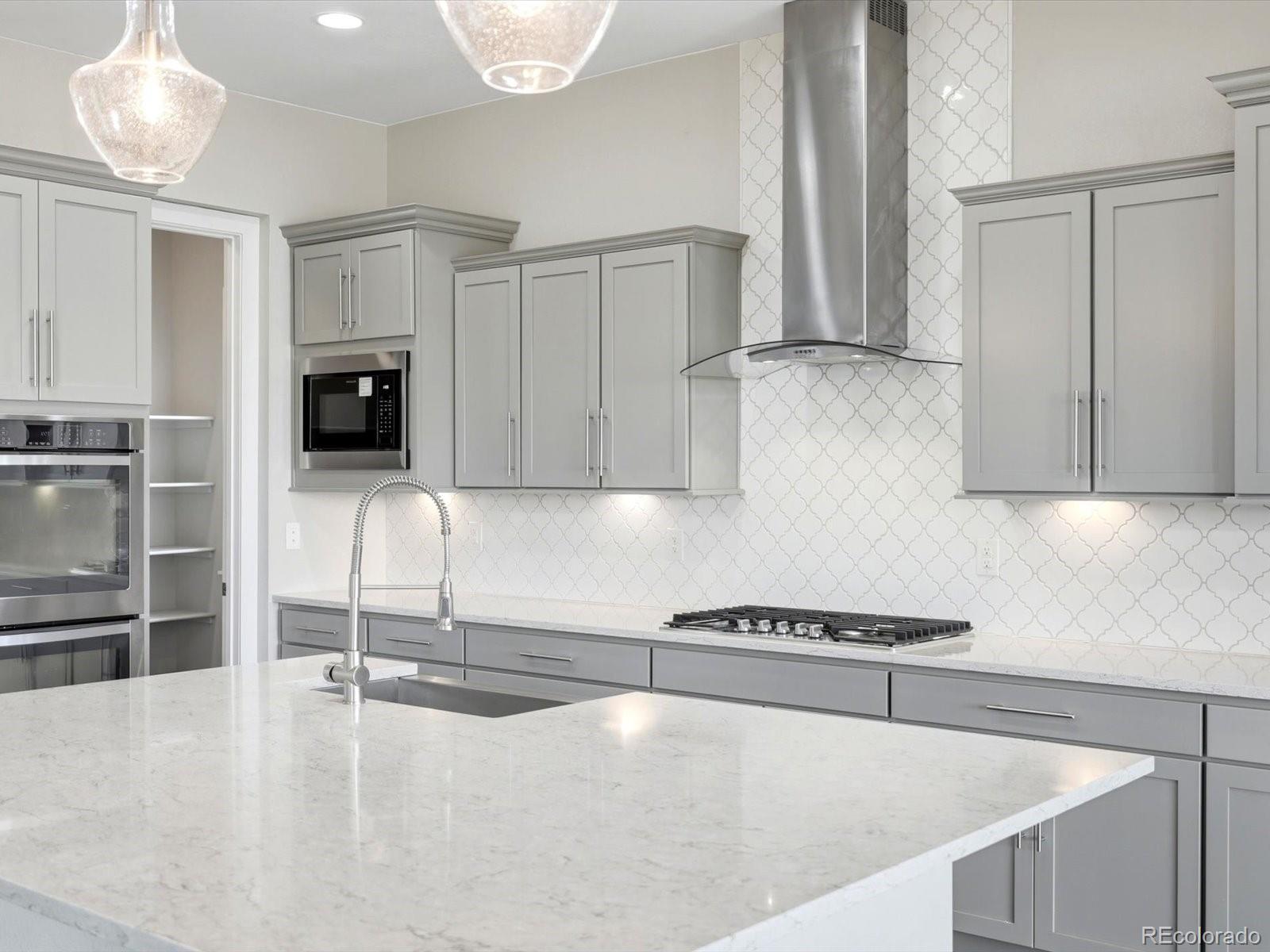 MLS Image #7 for 3012  yale drive,broomfield, Colorado