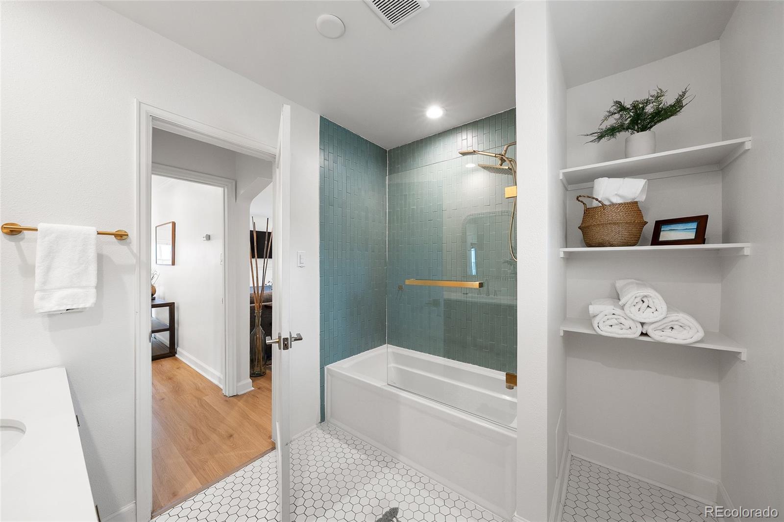 MLS Image #11 for 3132 e florida avenue,denver, Colorado