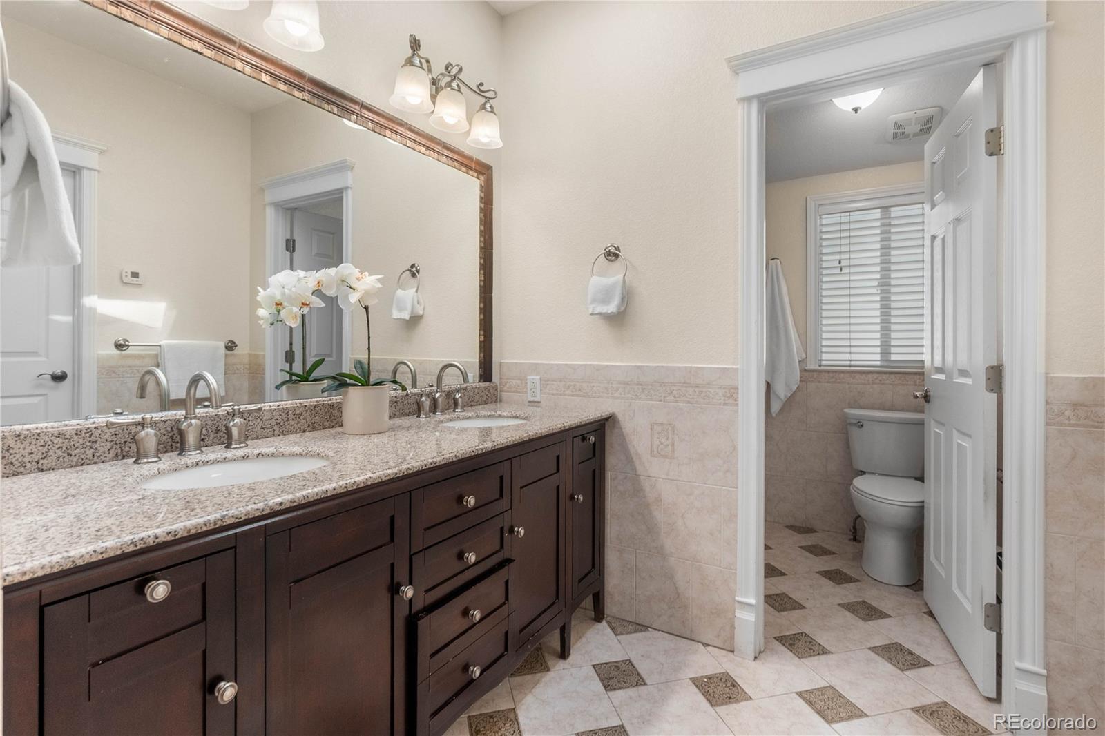 MLS Image #18 for 4444 s lincoln street,englewood, Colorado
