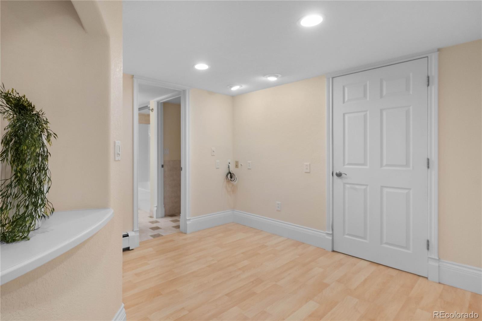 MLS Image #22 for 4444 s lincoln street,englewood, Colorado