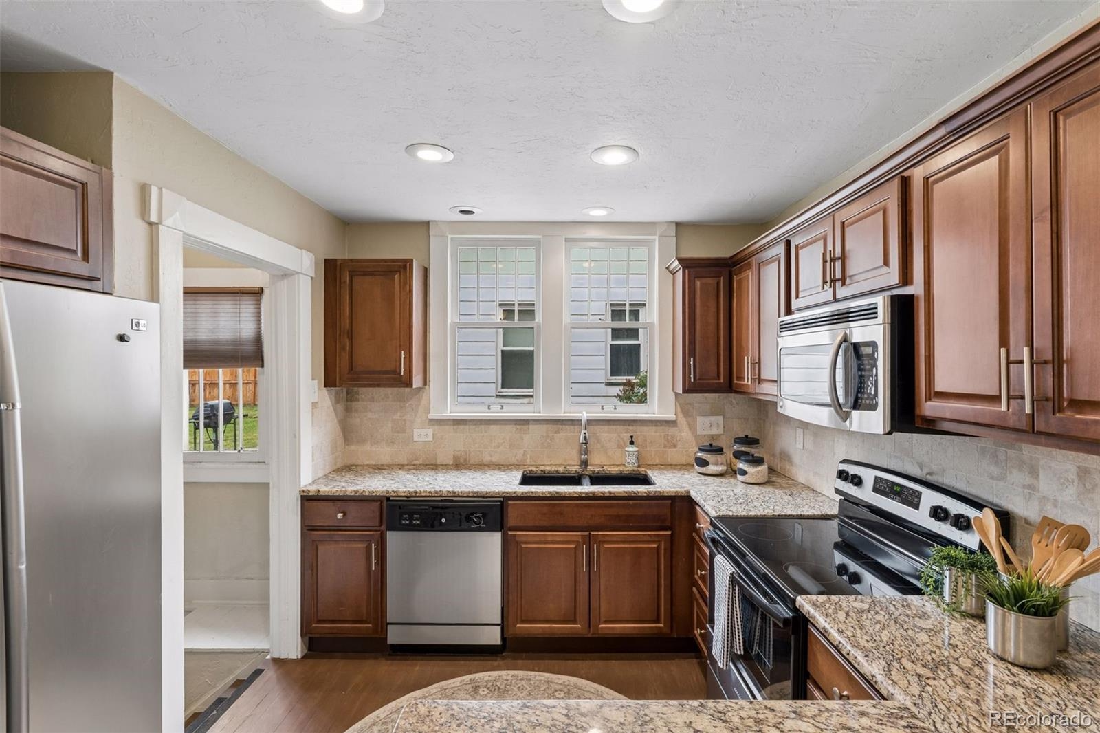 MLS Image #11 for 3216 s grant street,englewood, Colorado