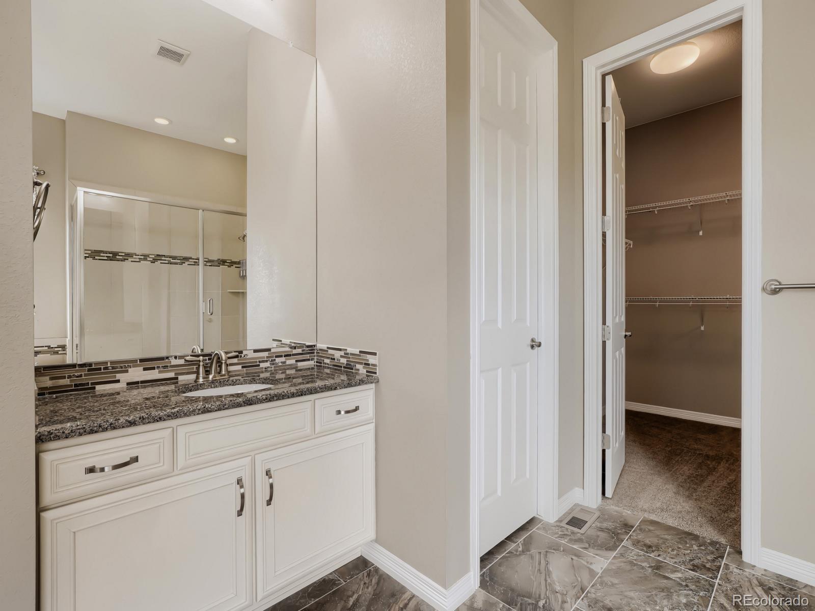 MLS Image #11 for 8450 s biloxi court,aurora, Colorado