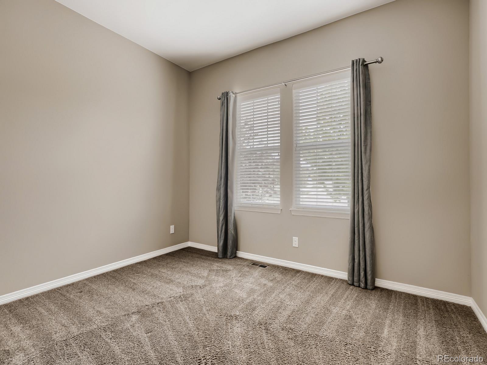 MLS Image #15 for 8450 s biloxi court,aurora, Colorado