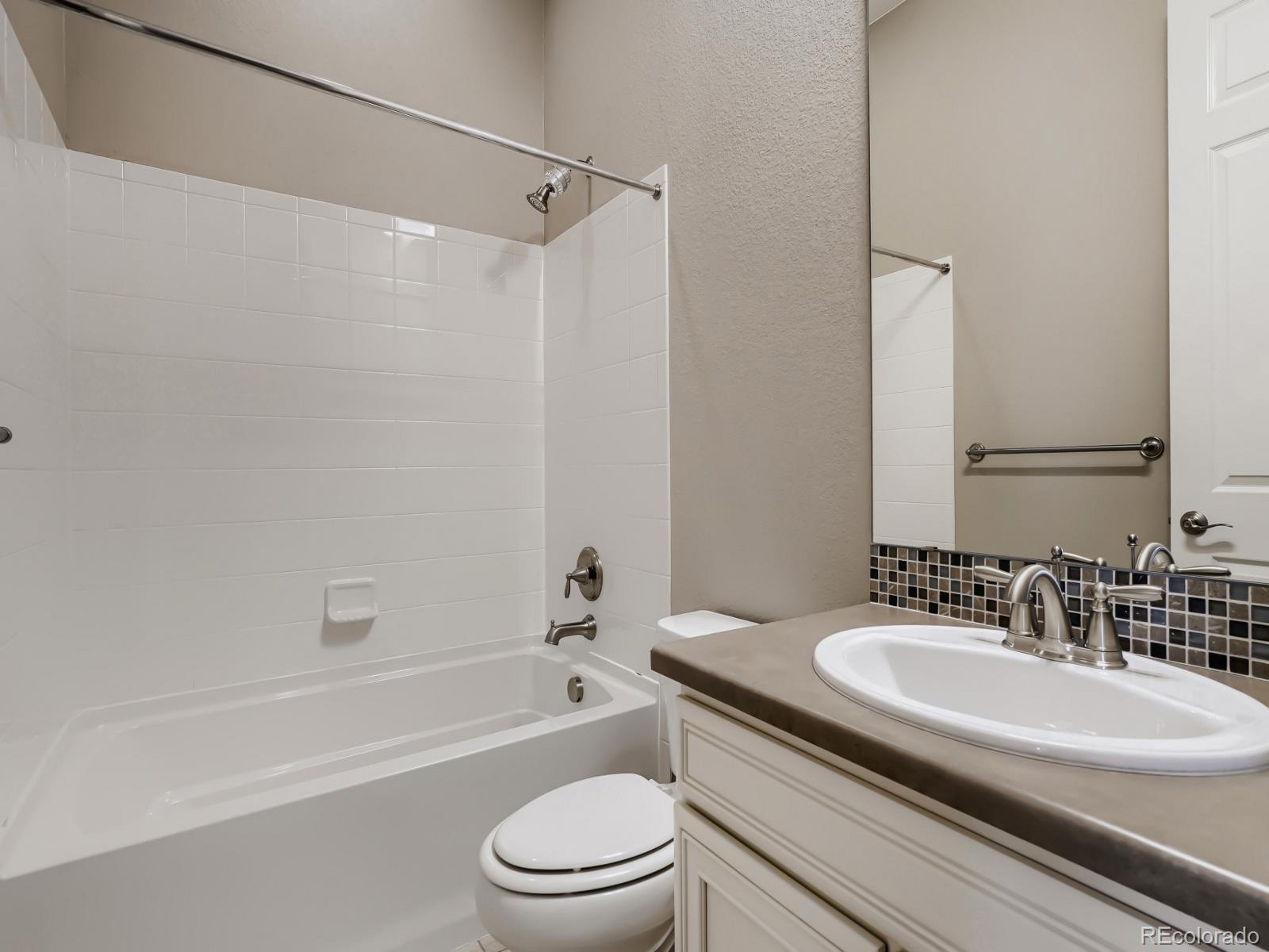 MLS Image #19 for 8450 s biloxi court,aurora, Colorado