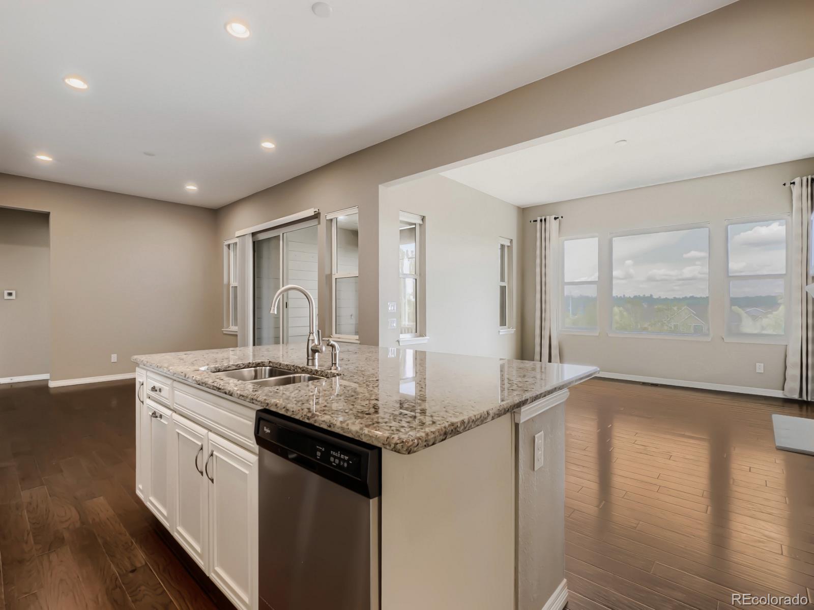 MLS Image #3 for 8450 s biloxi court,aurora, Colorado