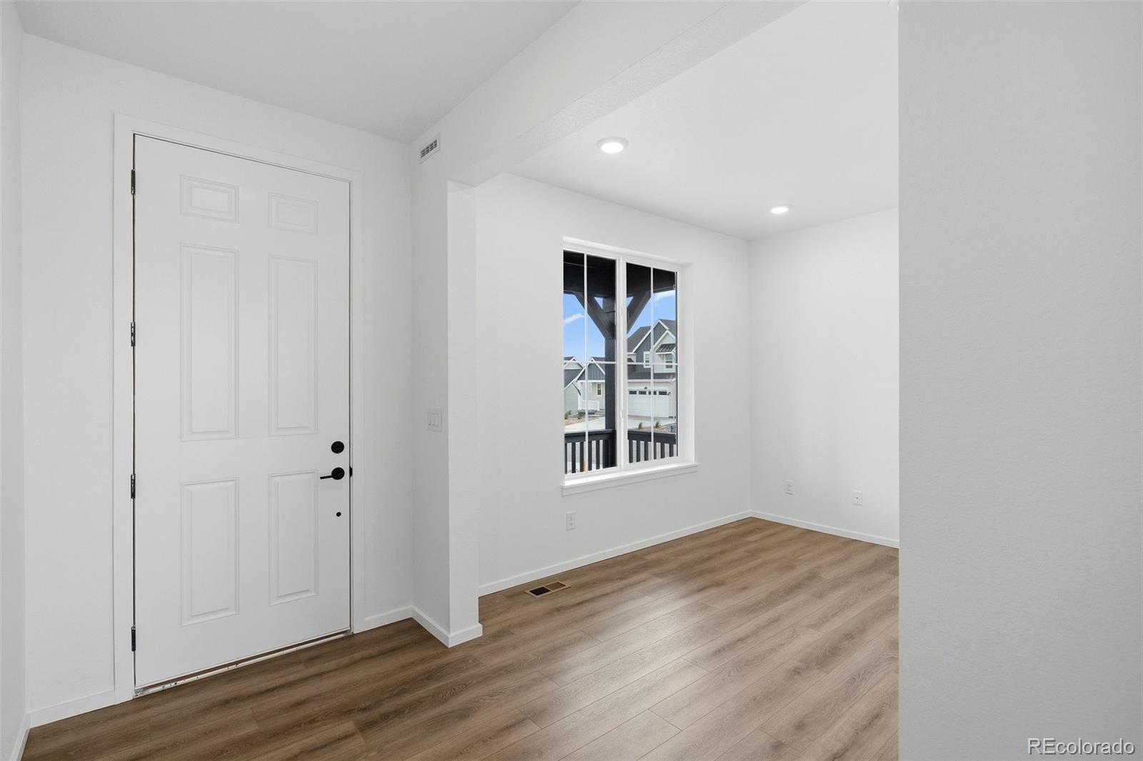 MLS Image #10 for 712  pershing point,elizabeth, Colorado