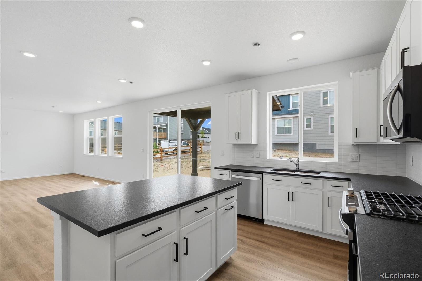 MLS Image #7 for 712  pershing point,elizabeth, Colorado