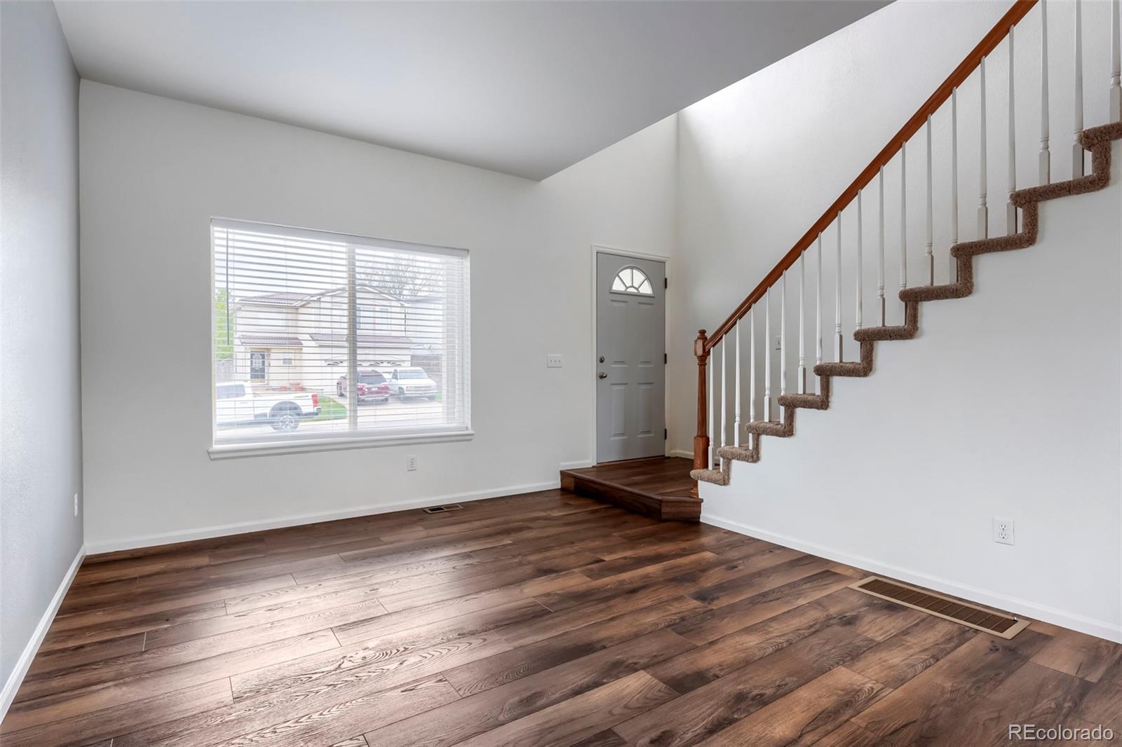 MLS Image #2 for 4605  lyndenwood circle,highlands ranch, Colorado