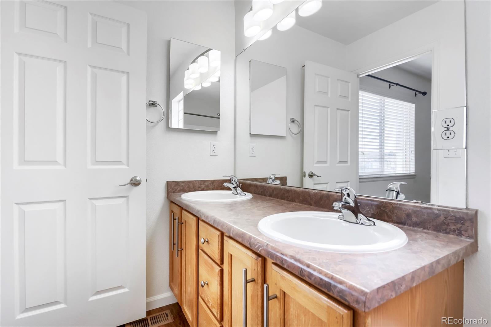 MLS Image #22 for 4605  lyndenwood circle,highlands ranch, Colorado