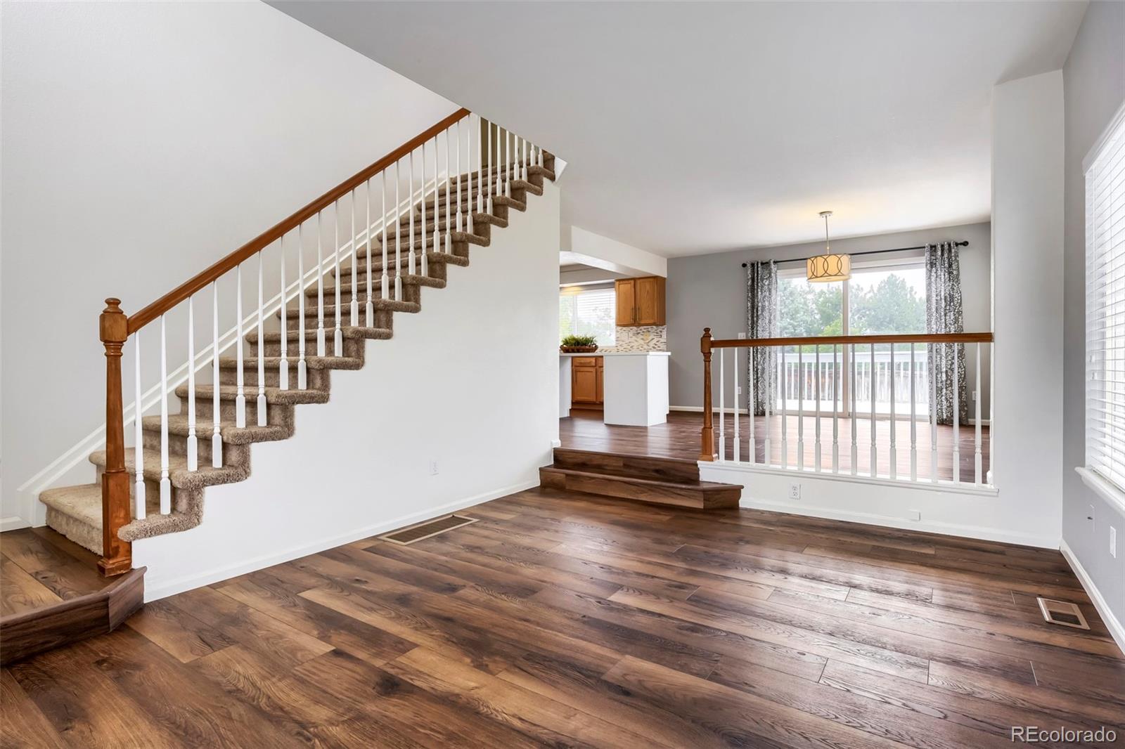 MLS Image #3 for 4605  lyndenwood circle,highlands ranch, Colorado