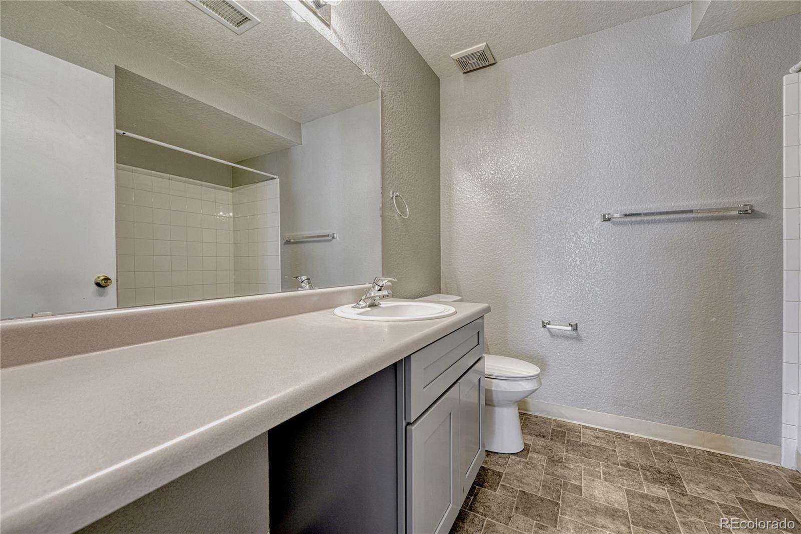 MLS Image #15 for 21539 e 47th avenue,denver, Colorado