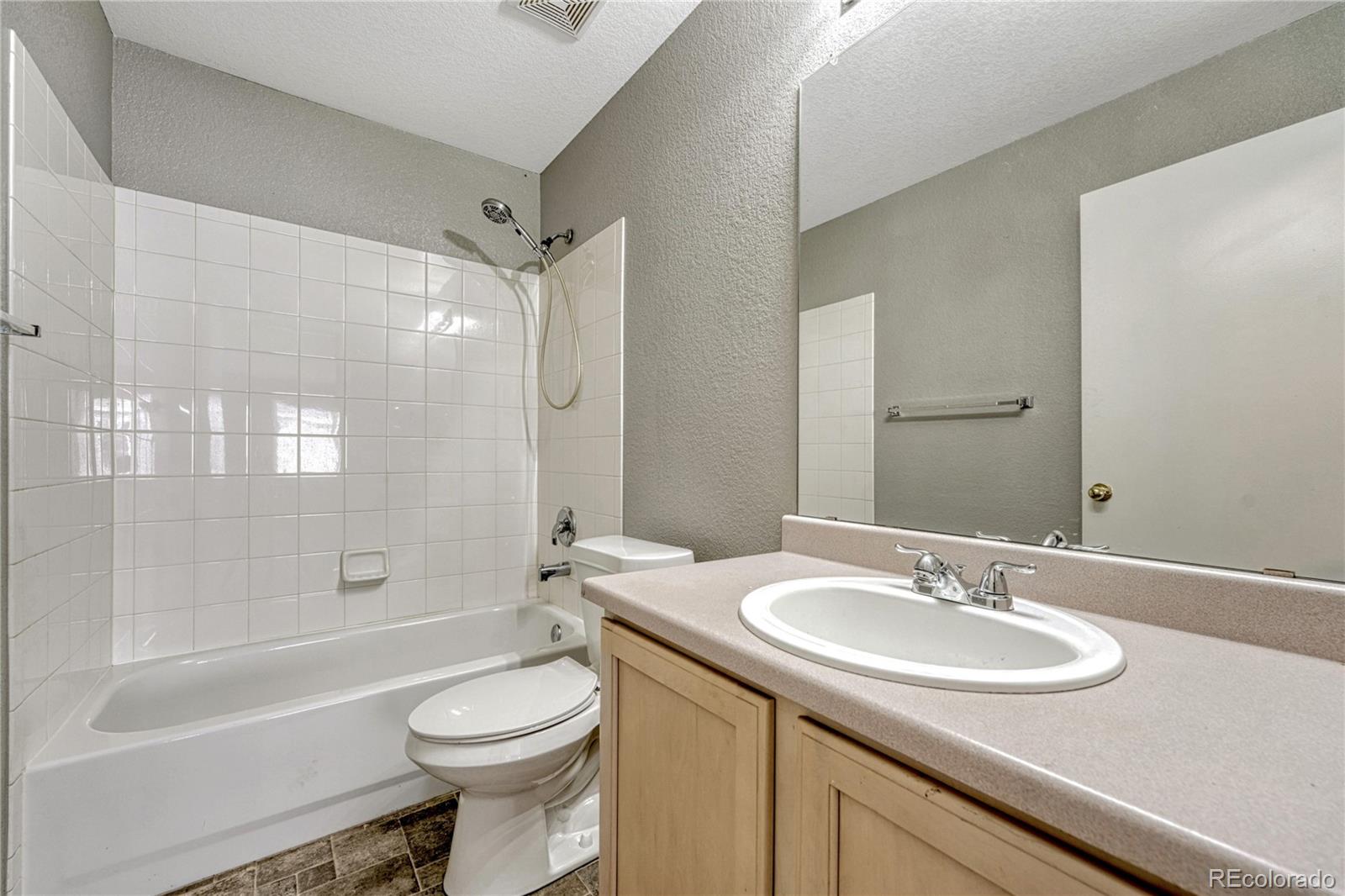 MLS Image #25 for 21539 e 47th avenue,denver, Colorado