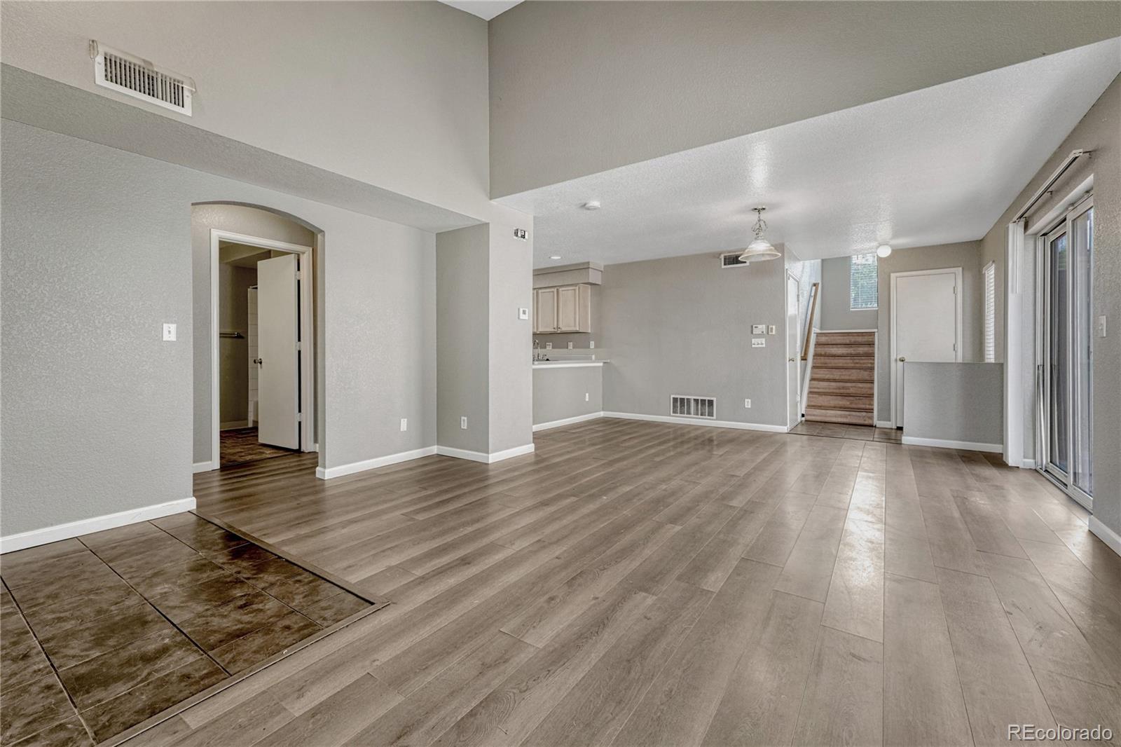 MLS Image #5 for 21539 e 47th avenue,denver, Colorado