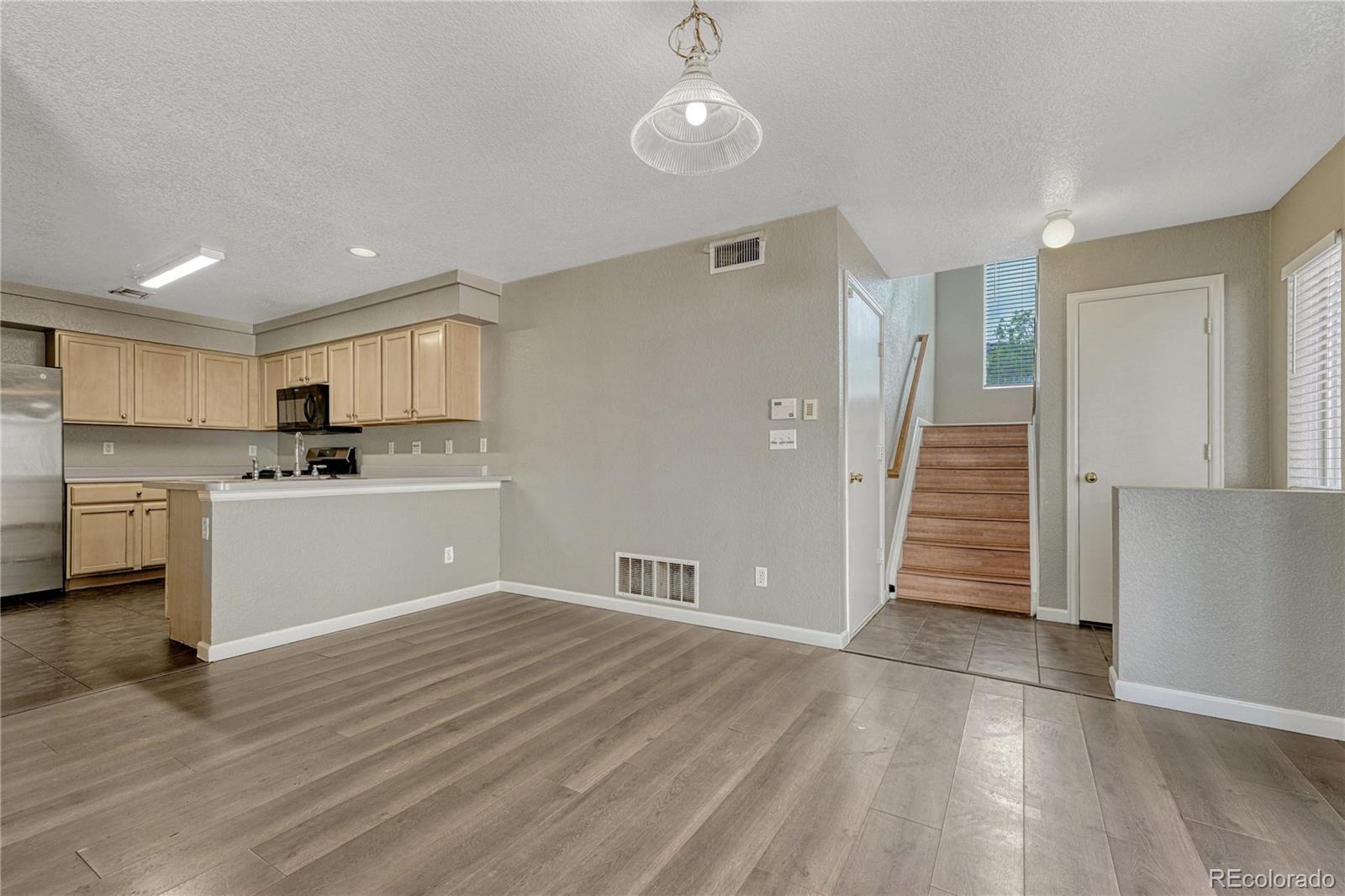 MLS Image #7 for 21539 e 47th avenue,denver, Colorado