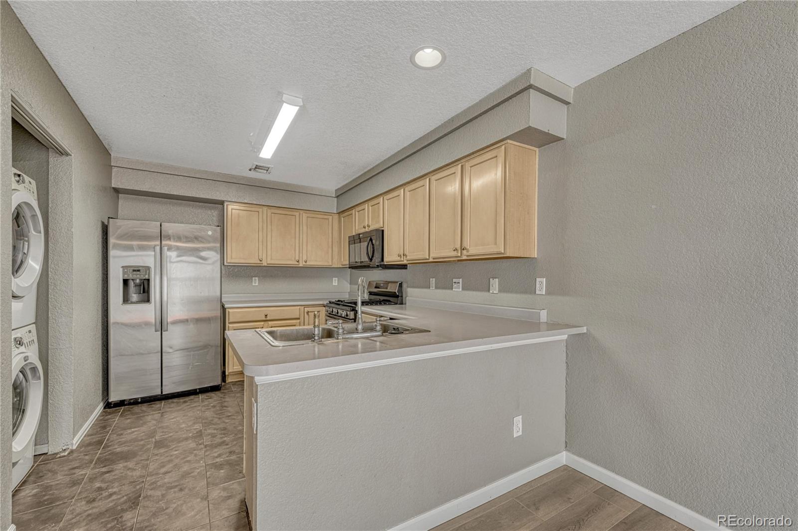 MLS Image #9 for 21539 e 47th avenue,denver, Colorado