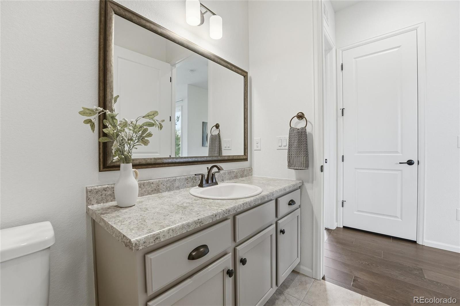 MLS Image #24 for 6907 w jewell drive,lakewood, Colorado