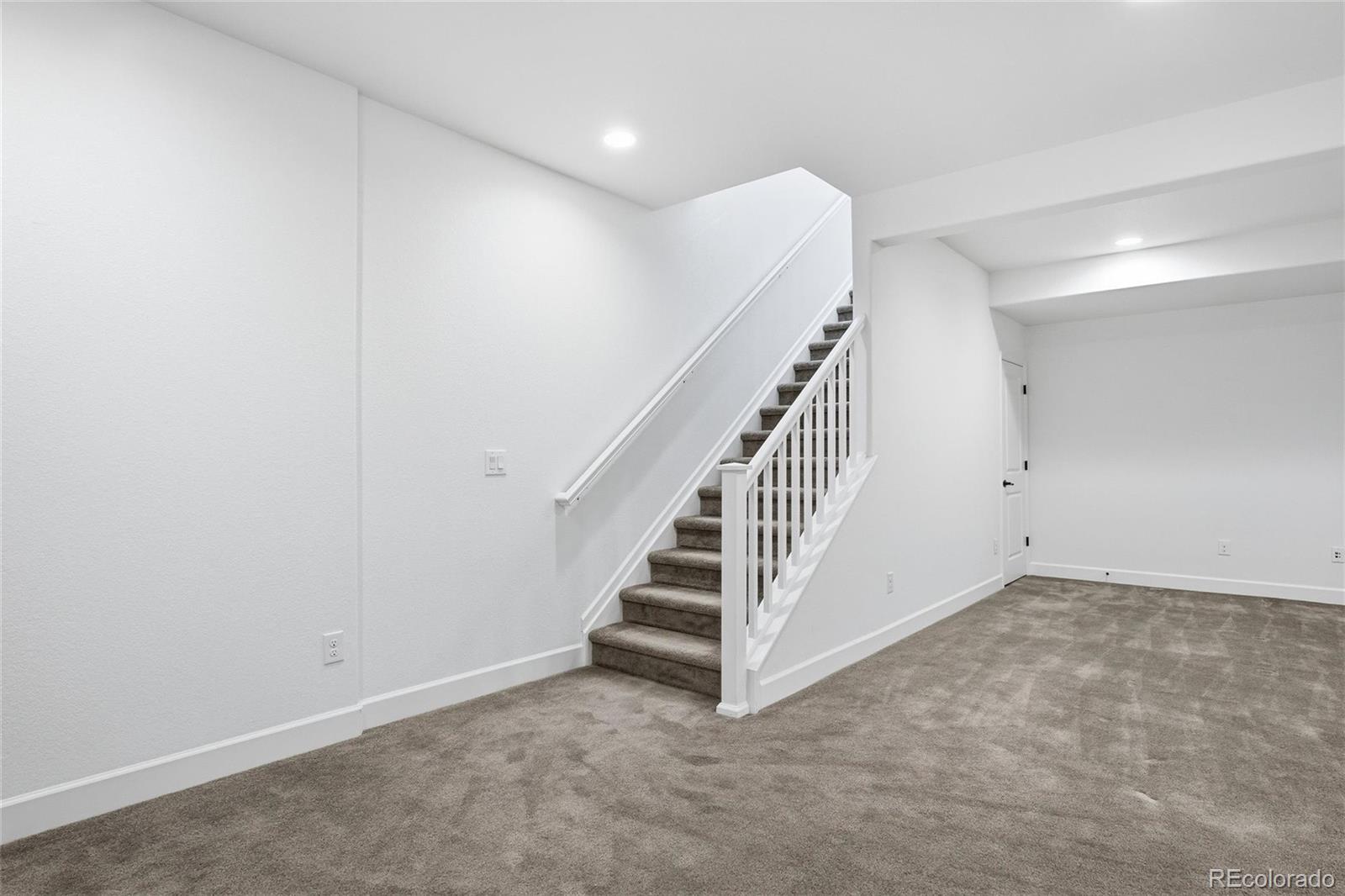 MLS Image #27 for 6907 w jewell drive,lakewood, Colorado