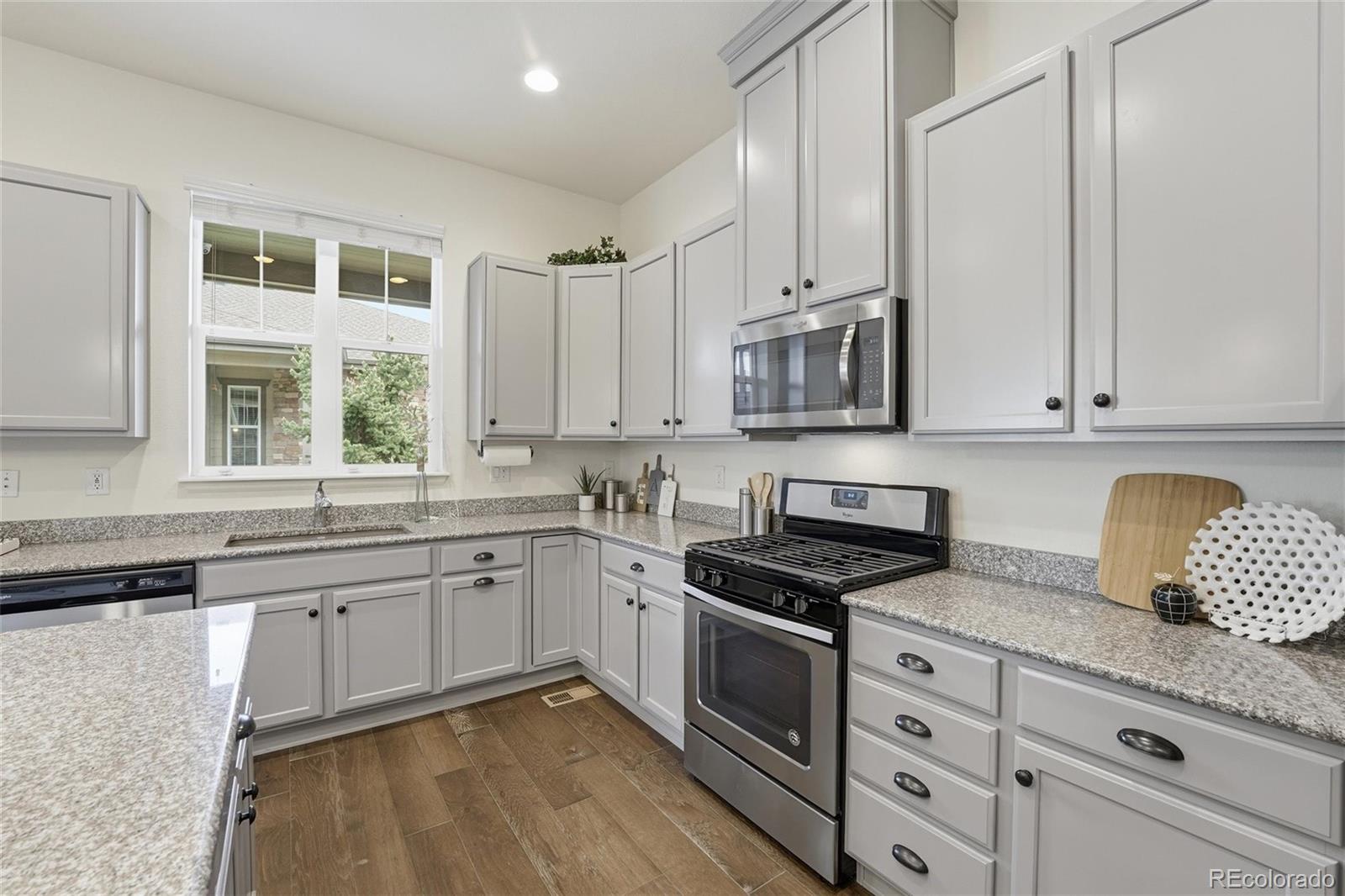 MLS Image #9 for 6907 w jewell drive,lakewood, Colorado