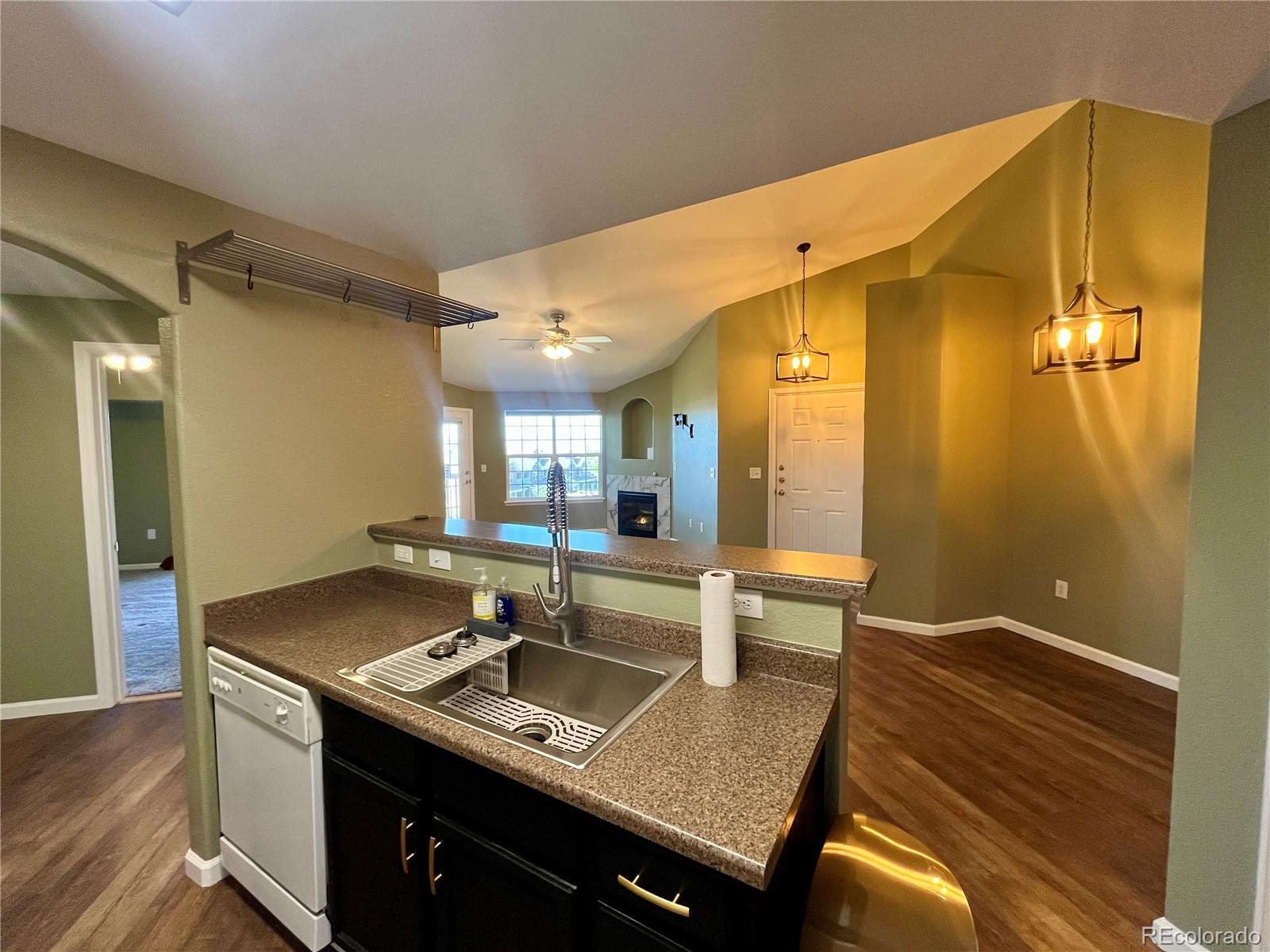 MLS Image #3 for 5694 n gibralter way,aurora, Colorado