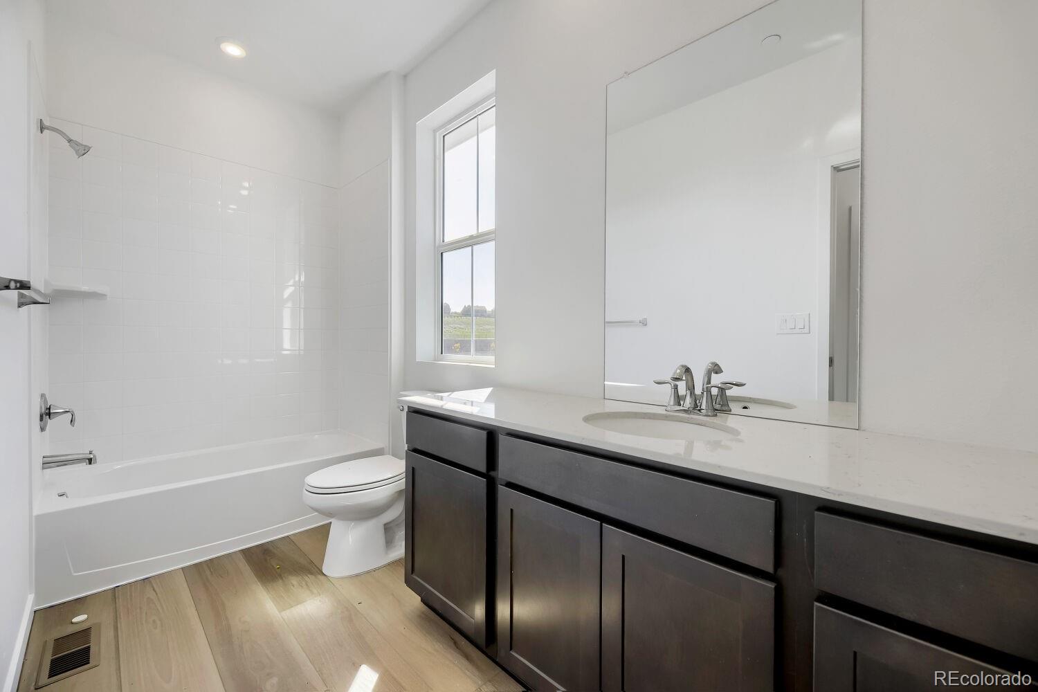 MLS Image #10 for 7679 s mobile way,centennial, Colorado