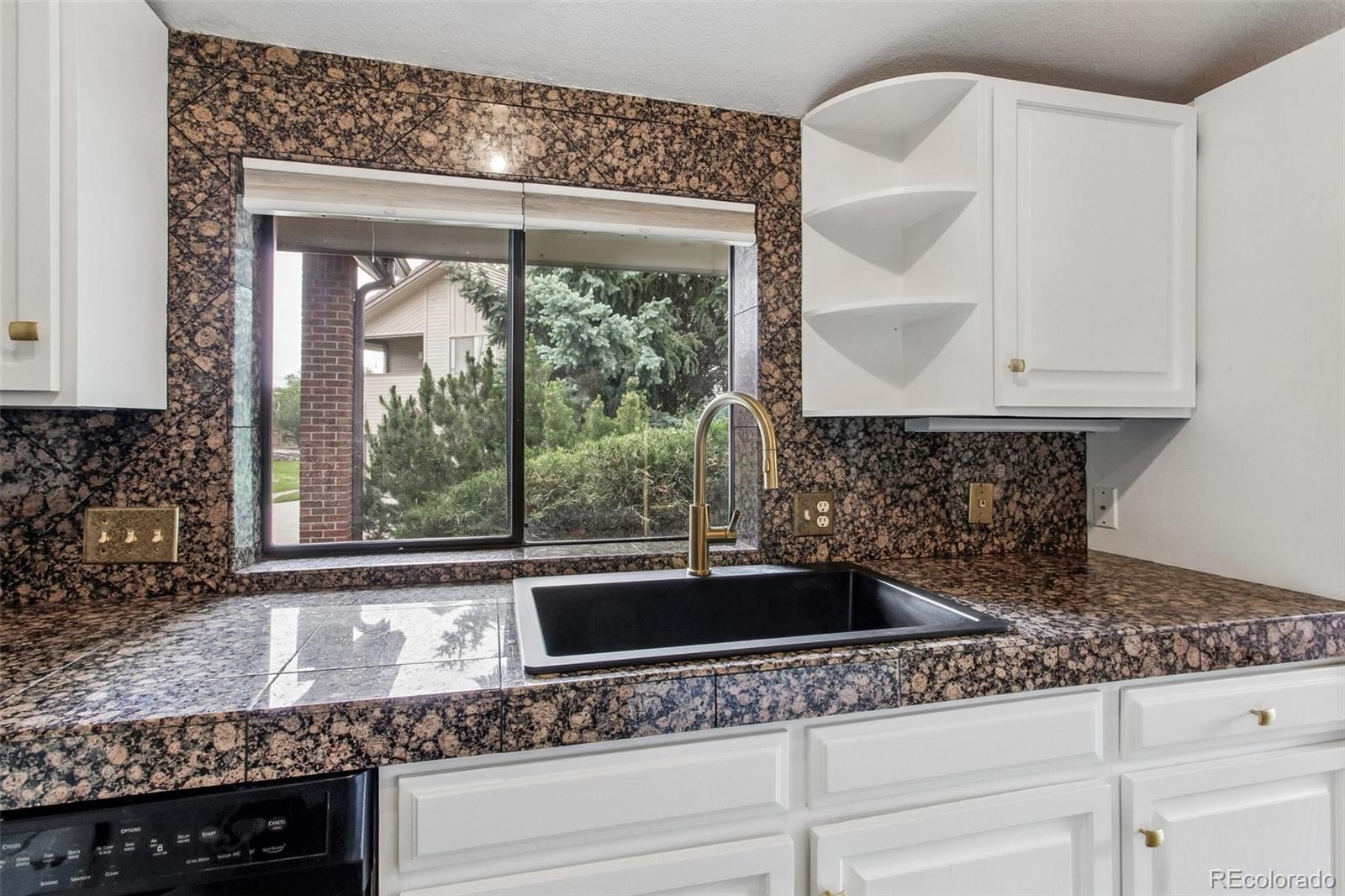 MLS Image #10 for 2601 s quebec street,denver, Colorado