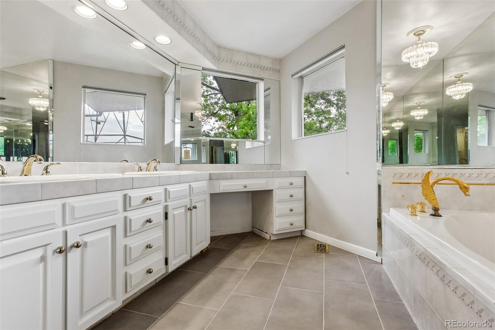 MLS Image #15 for 2601 s quebec street,denver, Colorado