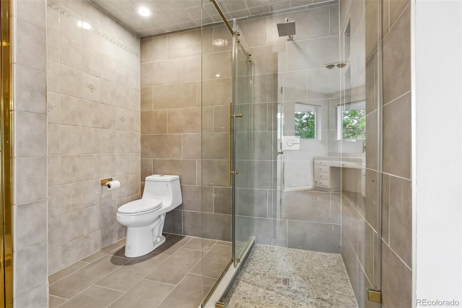 MLS Image #17 for 2601 s quebec street,denver, Colorado