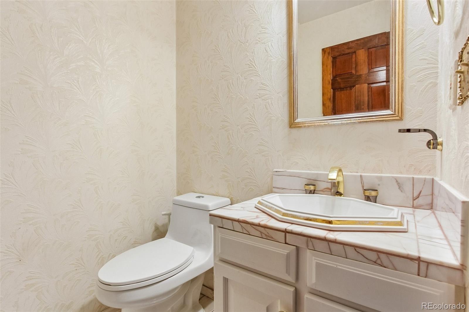 MLS Image #19 for 2601 s quebec street,denver, Colorado