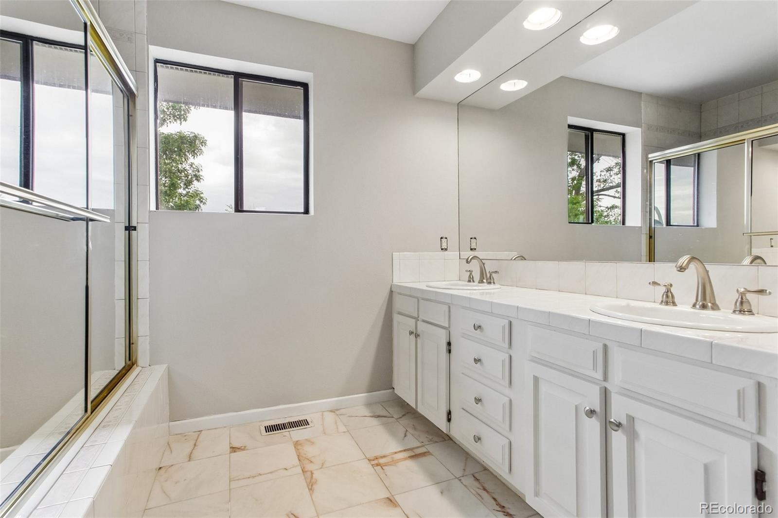 MLS Image #24 for 2601 s quebec street,denver, Colorado
