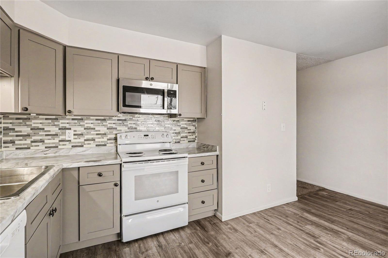 MLS Image #11 for 1345  sable boulevard,aurora, Colorado
