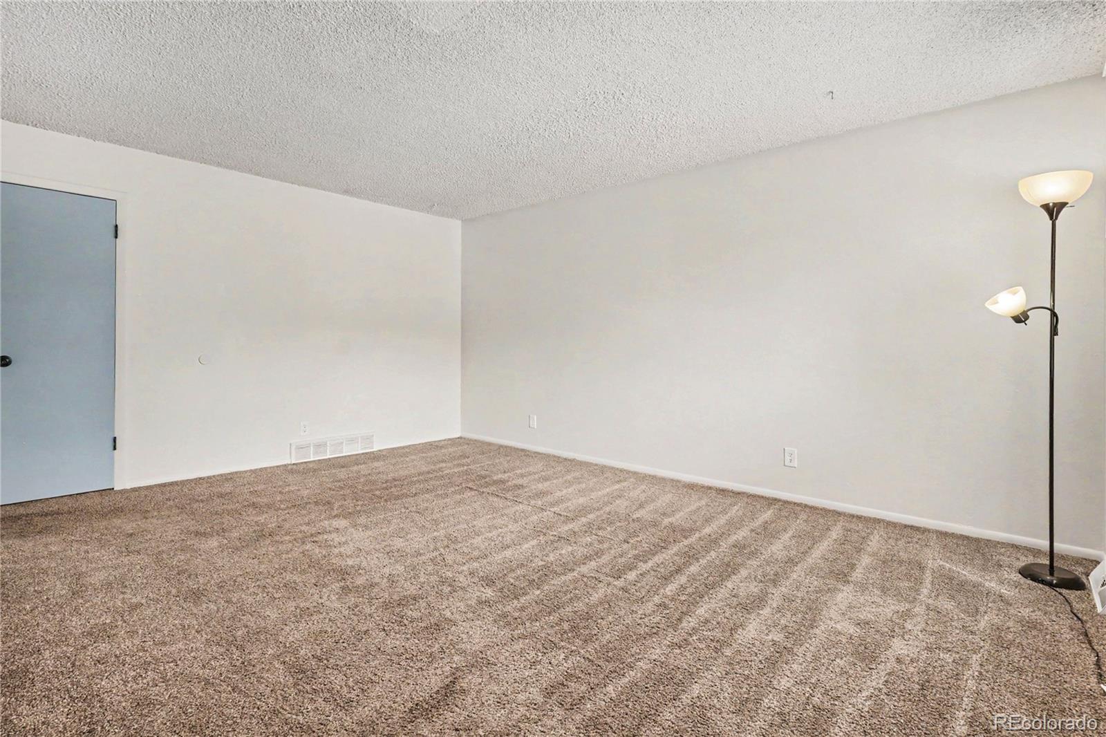 MLS Image #5 for 1345  sable boulevard,aurora, Colorado