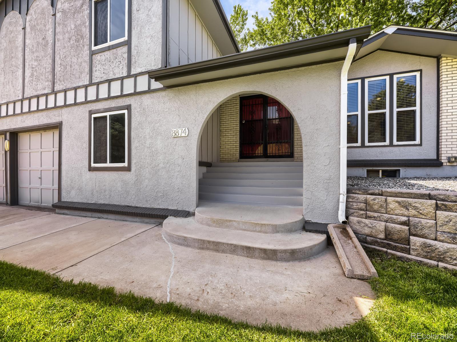 MLS Image #1 for 8874 w harvard drive,lakewood, Colorado