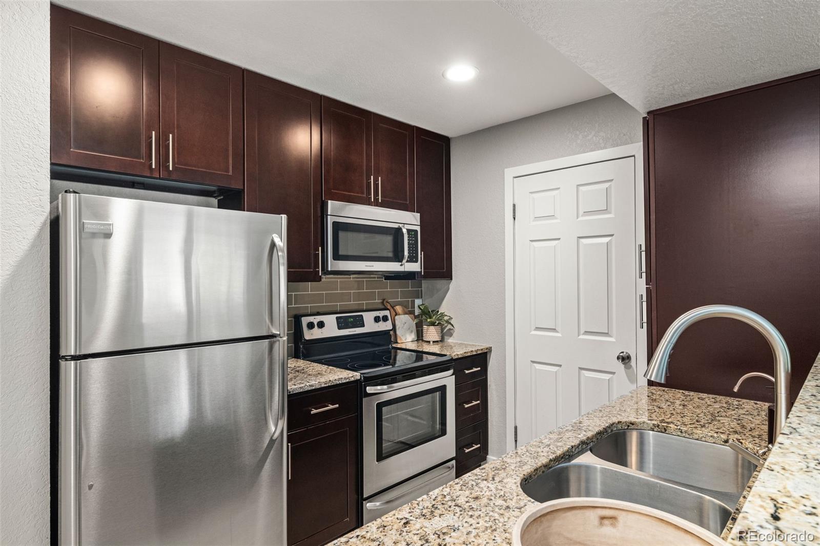 MLS Image #11 for 3035  fulton circle,boulder, Colorado