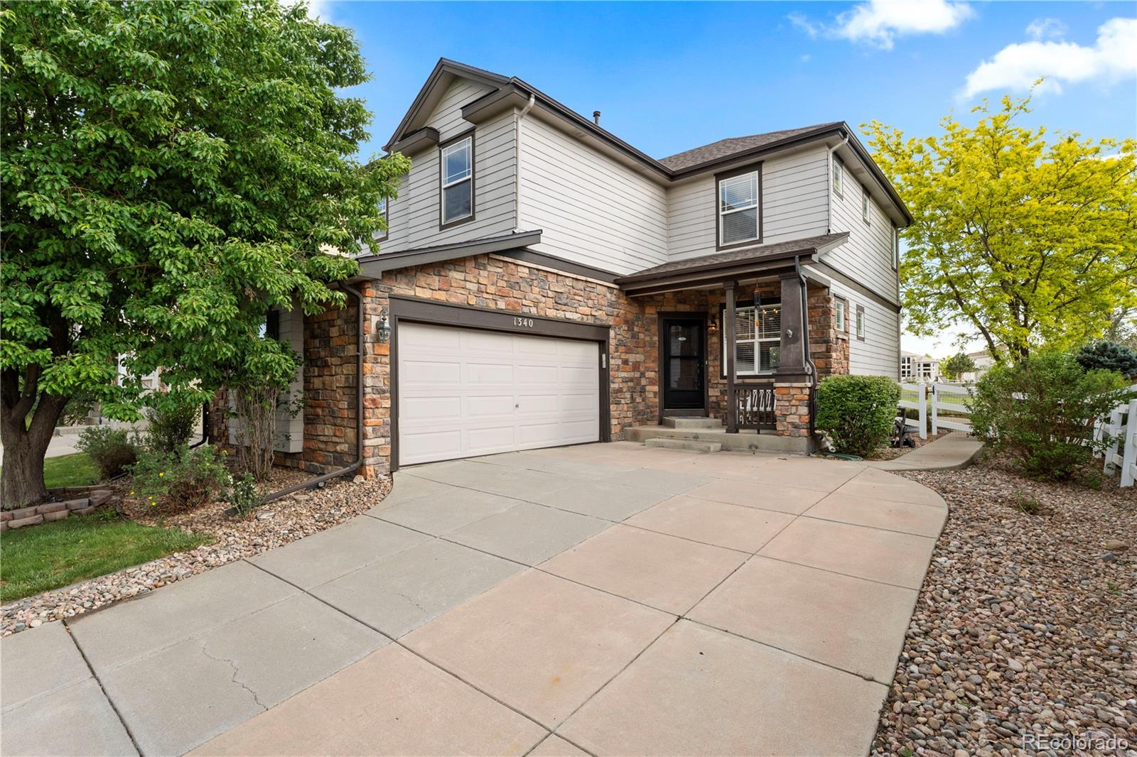 MLS Image #2 for 1340 s duquesne circle,aurora, Colorado