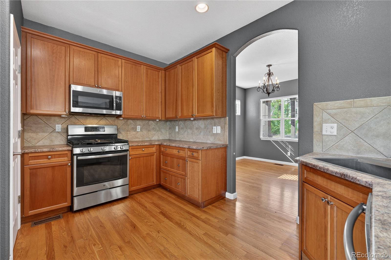 MLS Image #7 for 1340 s duquesne circle,aurora, Colorado