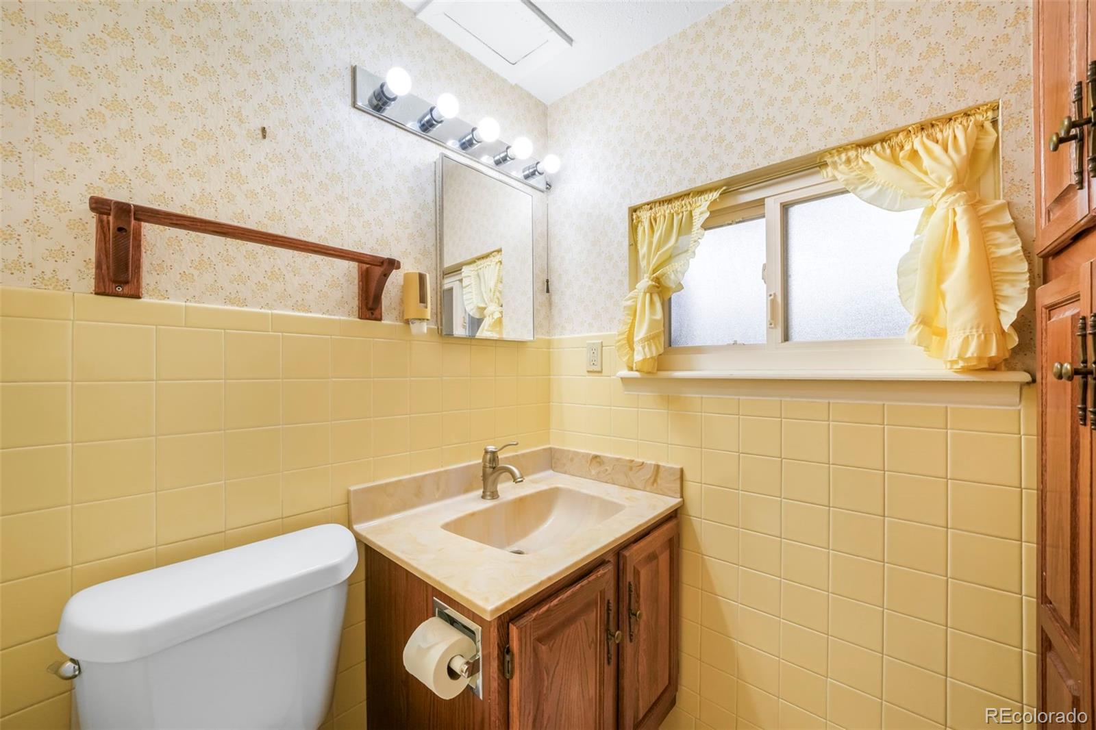 MLS Image #18 for 2330 n circle drive,colorado springs, Colorado