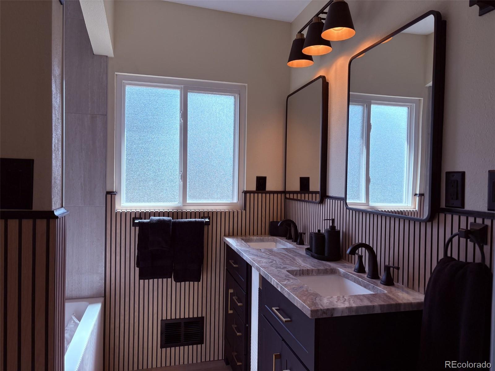 MLS Image #11 for 5944 s fairfield street,littleton, Colorado