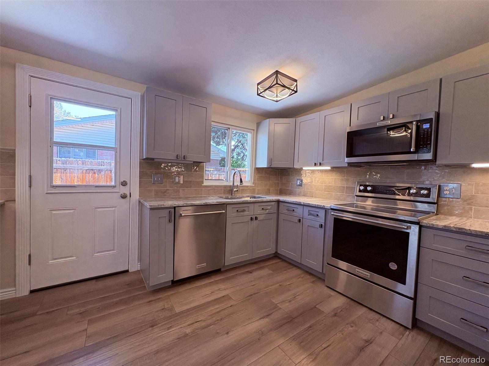 MLS Image #7 for 5944 s fairfield street,littleton, Colorado