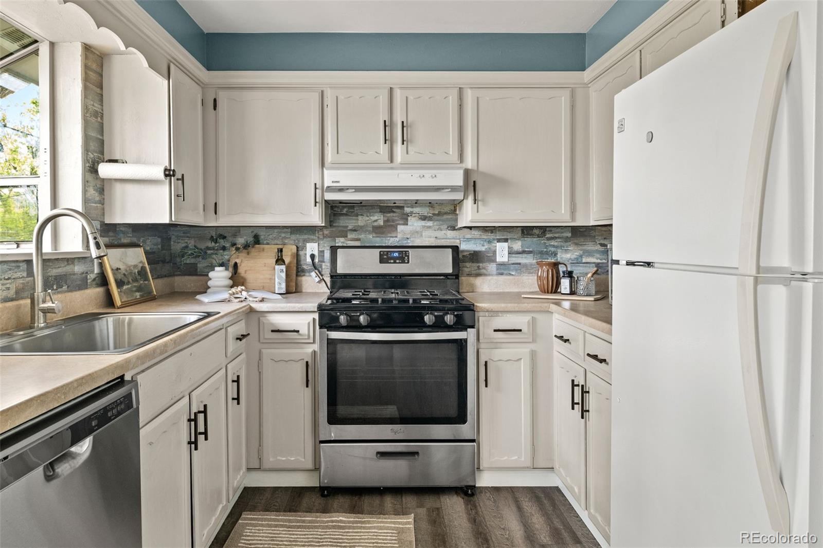 MLS Image #11 for 7624  jellison court,arvada, Colorado