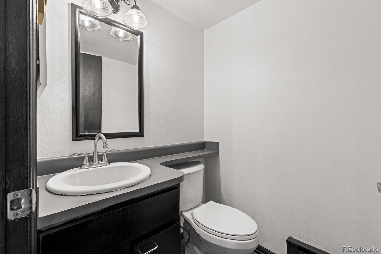 MLS Image #10 for 16562 e louisiana drive,aurora, Colorado
