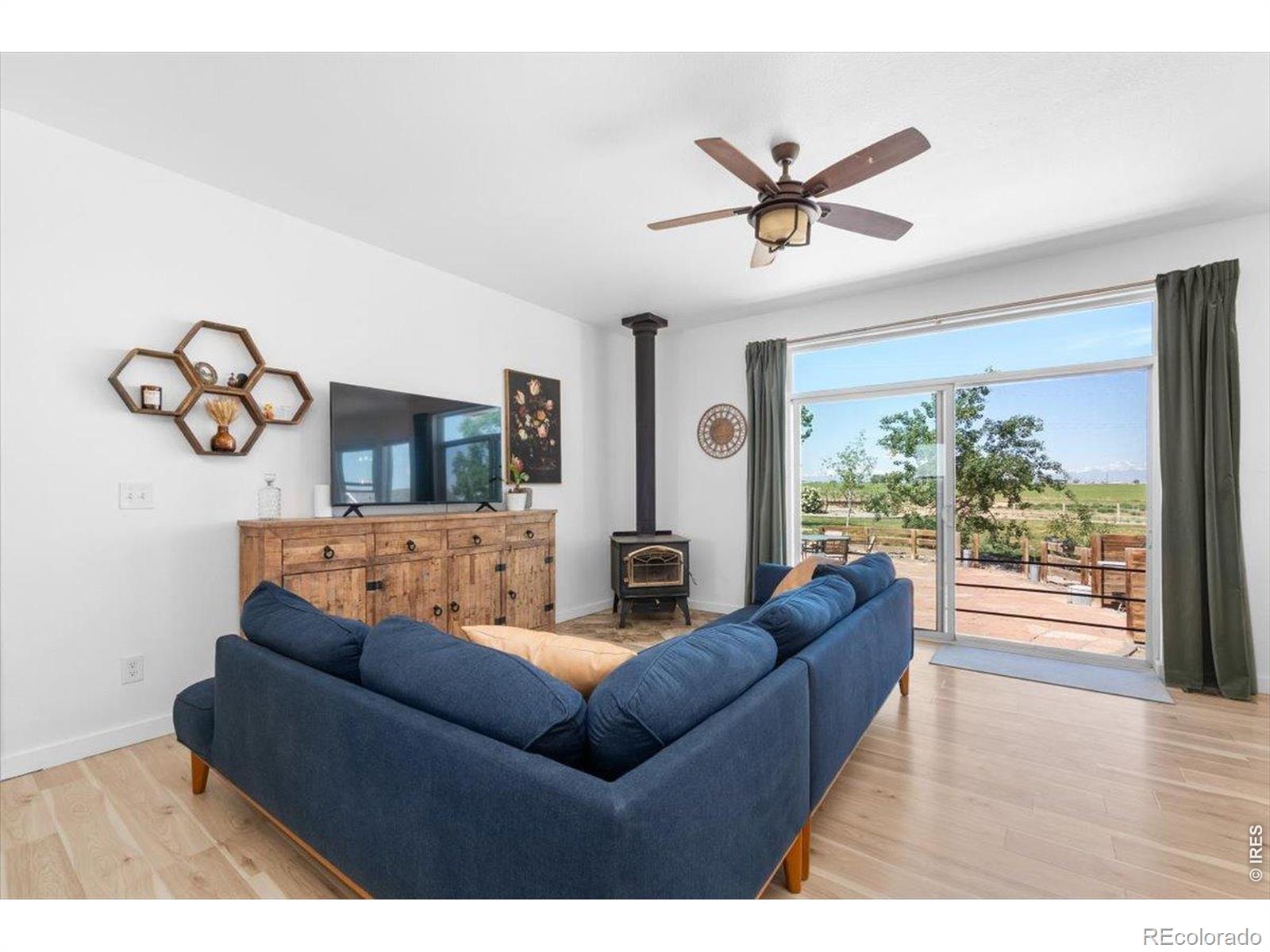 MLS Image #5 for 10691  county road 23 ,fort lupton, Colorado
