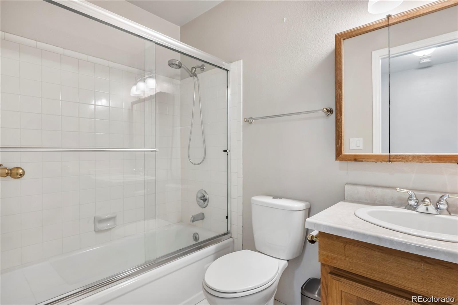 MLS Image #11 for 3528 s ouray circle,aurora, Colorado