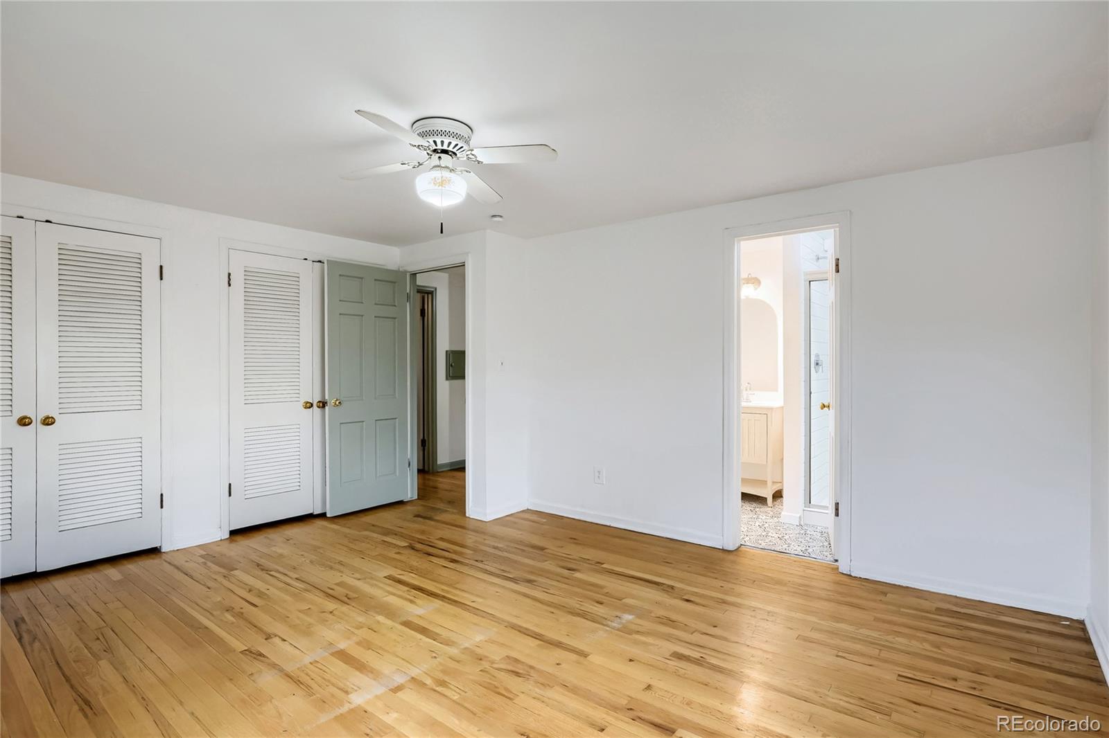 MLS Image #12 for 3320 s locust street,denver, Colorado