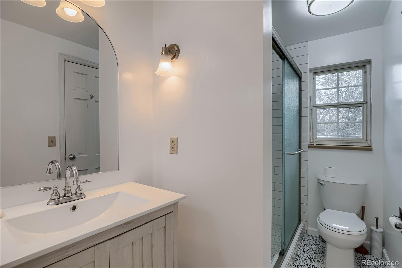 MLS Image #13 for 3320 s locust street,denver, Colorado