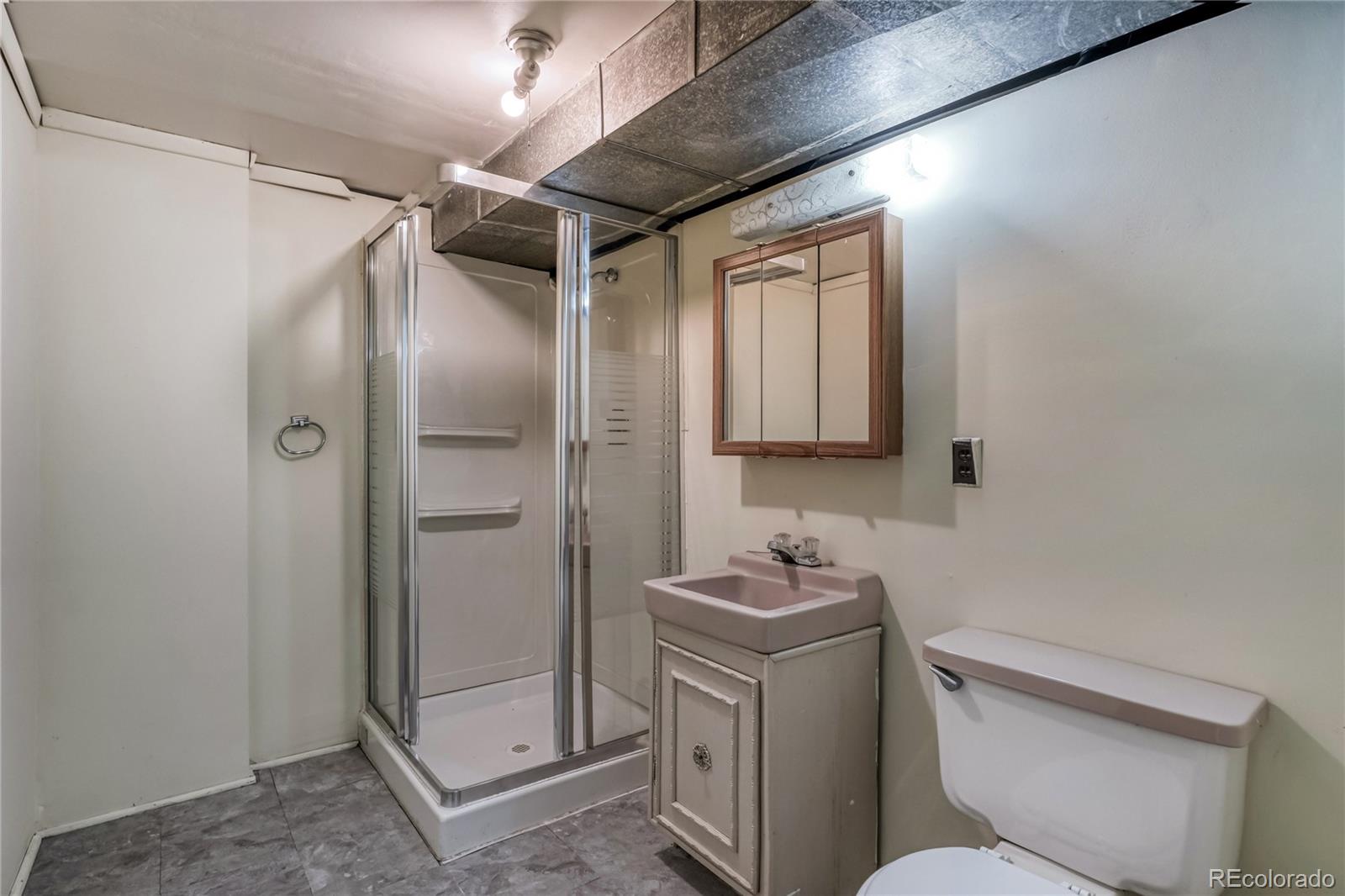 MLS Image #19 for 3320 s locust street,denver, Colorado