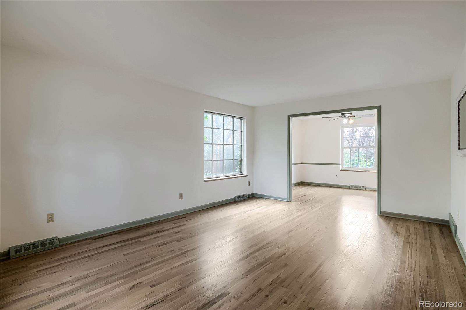 MLS Image #5 for 3320 s locust street,denver, Colorado