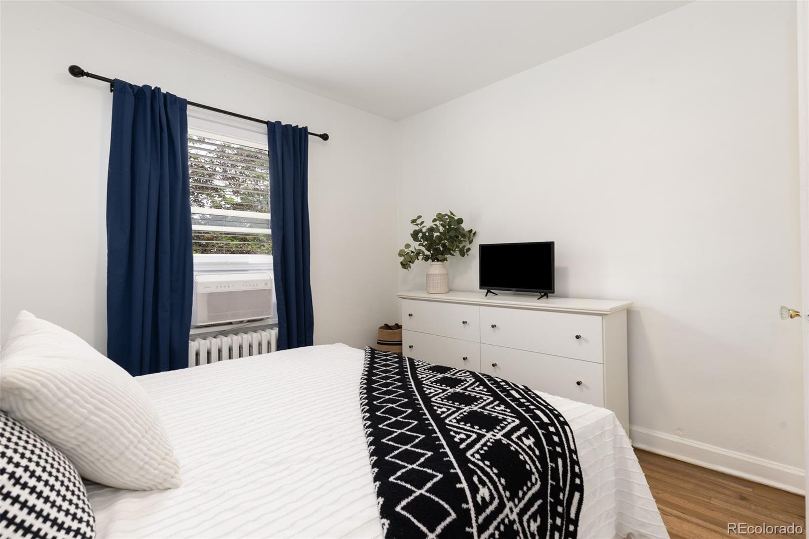 MLS Image #15 for 2608  utica street,denver, Colorado