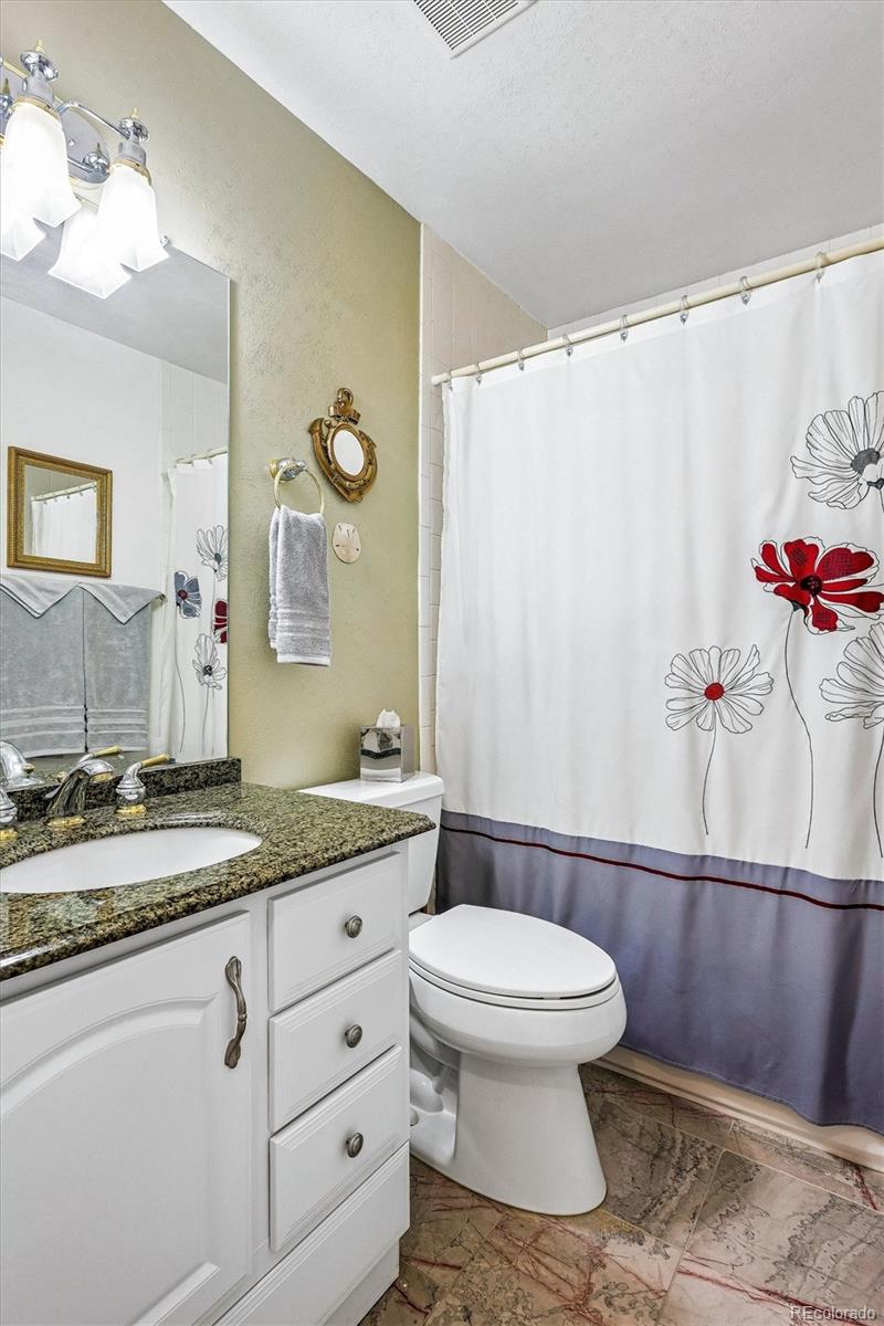 MLS Image #23 for 1050 s monaco parkway,denver, Colorado